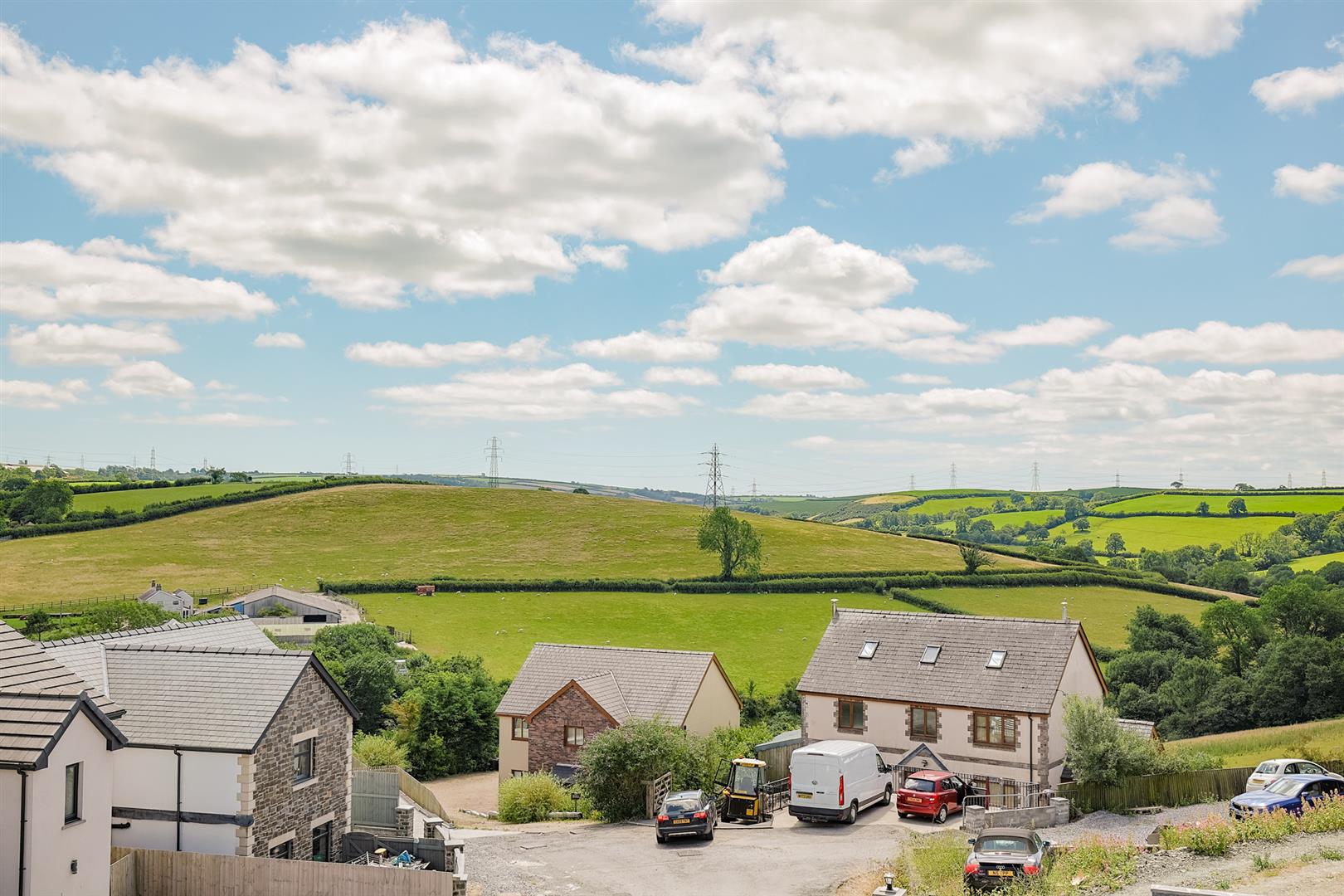 Heddfan, Croesyceiliog, Carmarthen, SA32 8DS